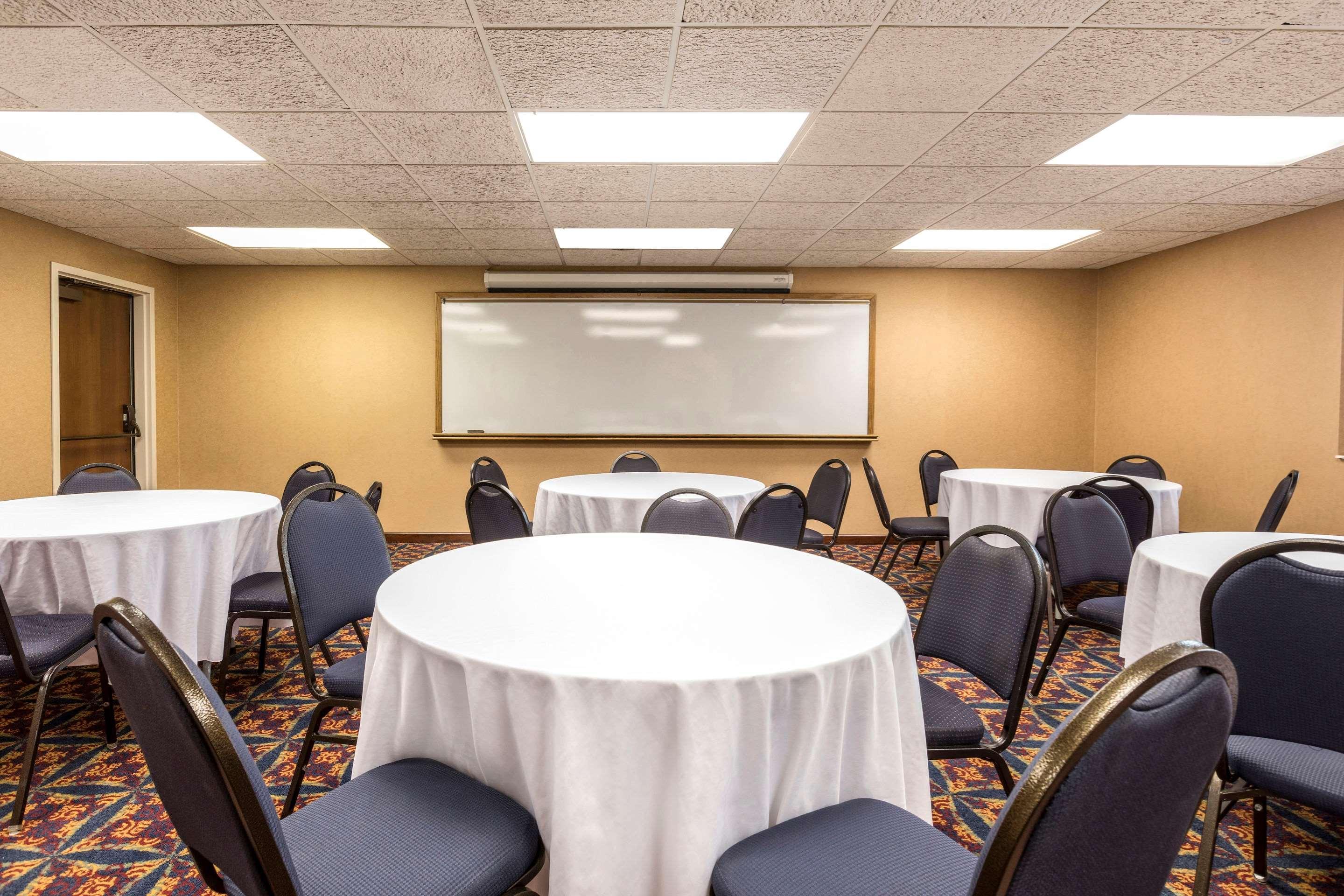 Quality Inn Auburn Hills - Detroit North Kültér fotó